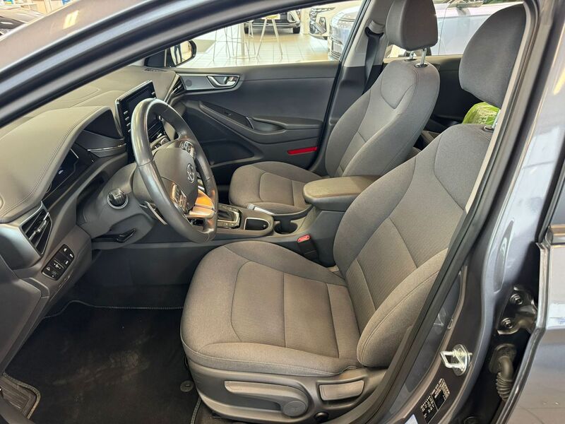 Hyundai IONIQ plug-in vaihtoauto