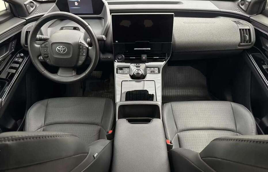 Toyota bZ4X vaihtoauto