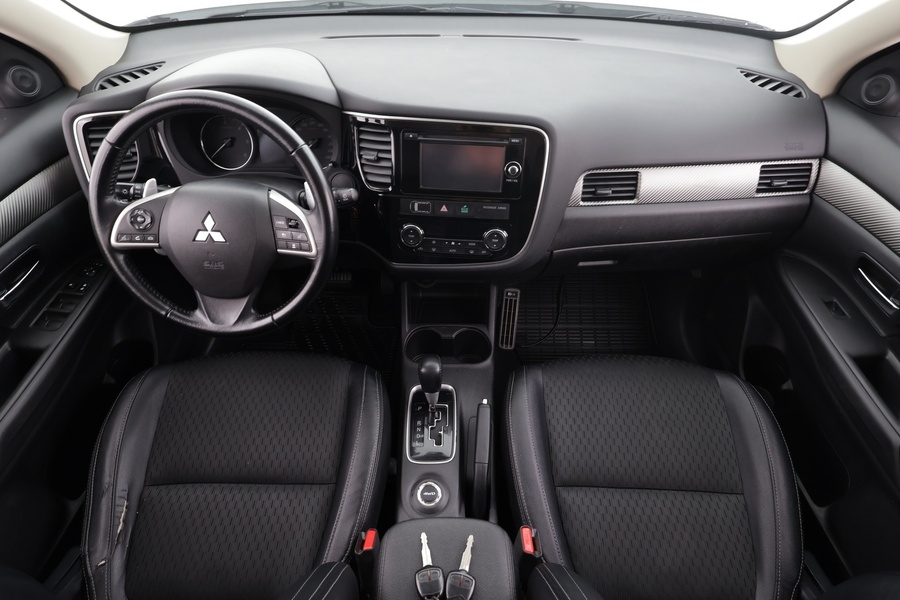 Mitsubishi Outlander vaihtoauto