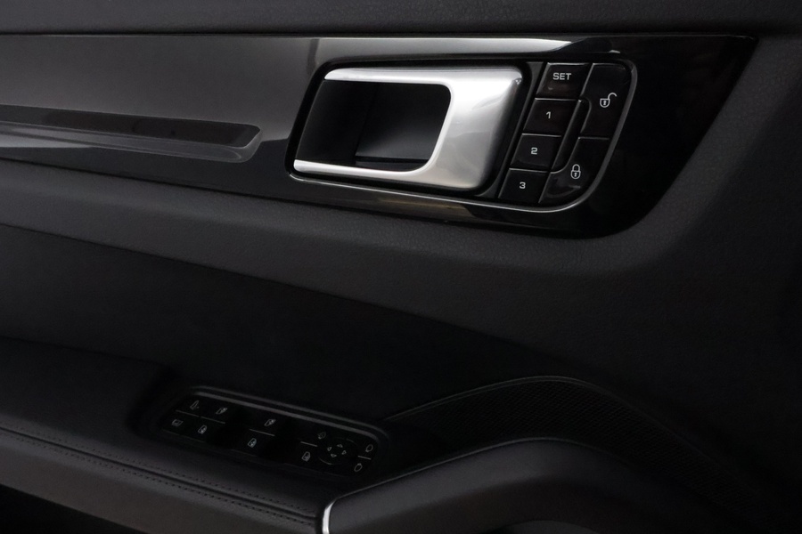 Porsche Cayenne vaihtoauto