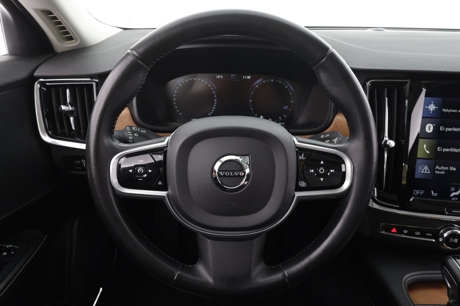 Volvo S90 vaihtoauto