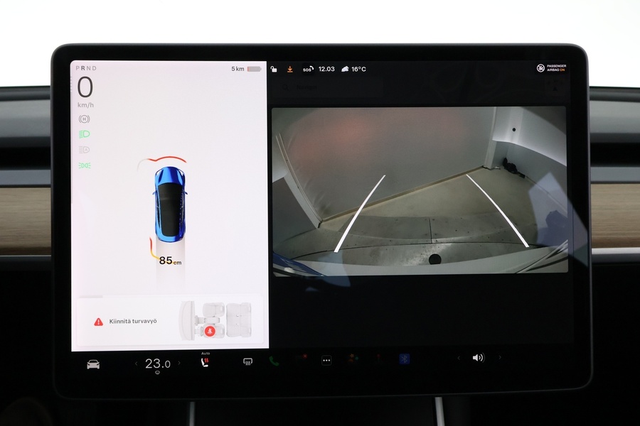 Tesla Model 3 vaihtoauto