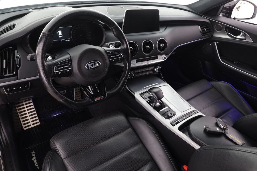 Kia Stinger vaihtoauto