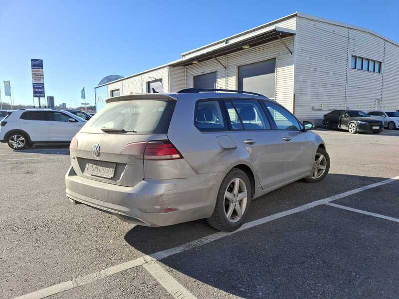 Volkswagen Golf vaihtoauto