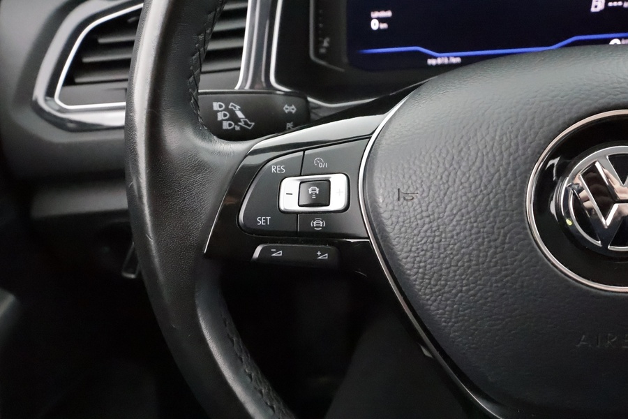 Volkswagen T-Roc vaihtoauto