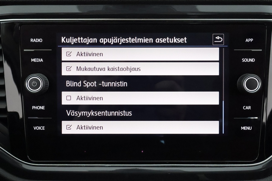 Volkswagen T-Roc vaihtoauto