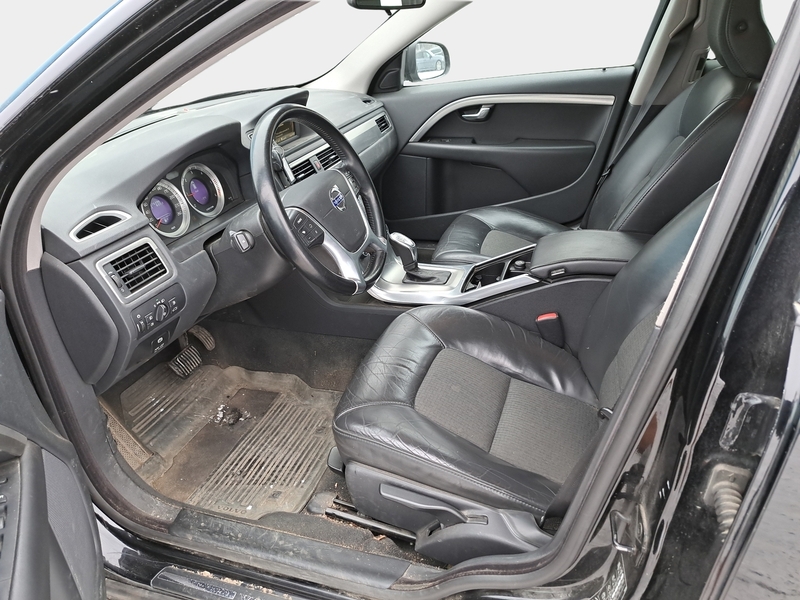 Volvo V70 vaihtoauto