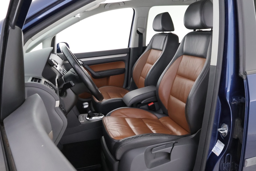 Volkswagen Touran vaihtoauto