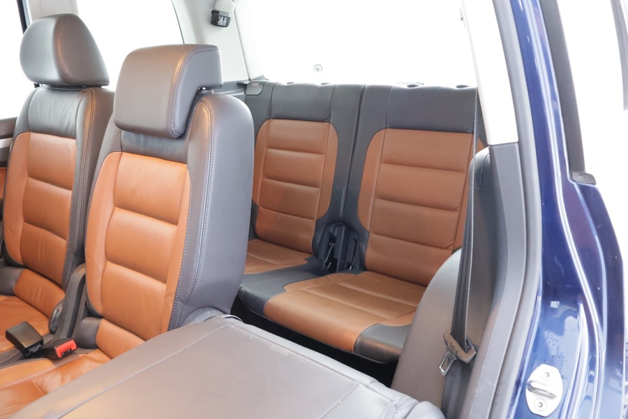 Volkswagen Touran vaihtoauto