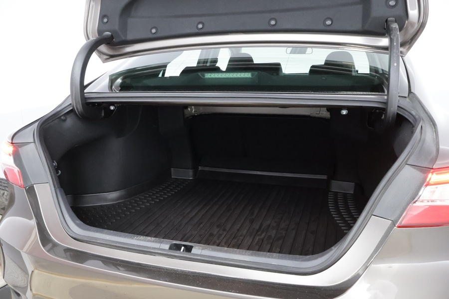 Toyota Camry vaihtoauto