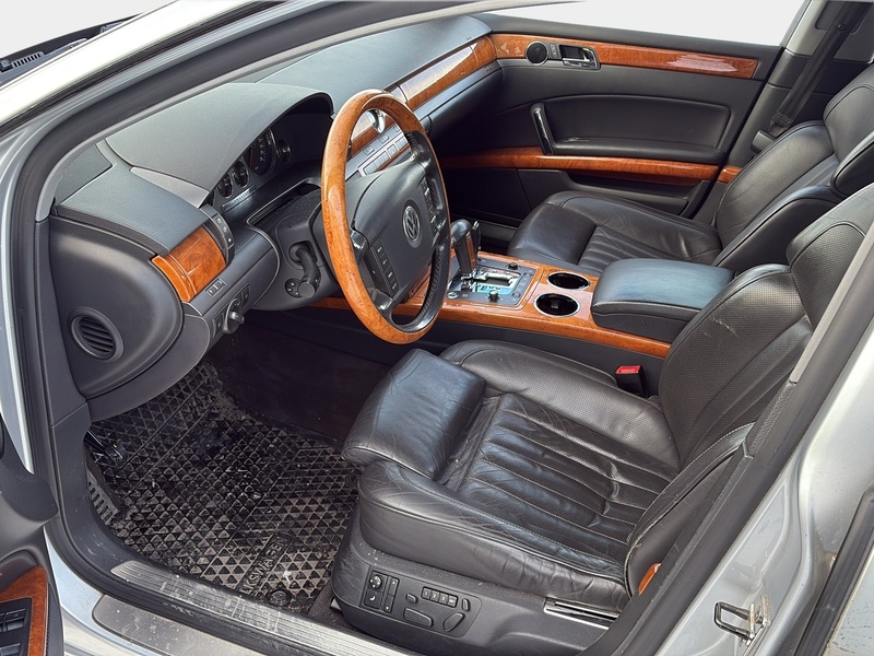 Volkswagen Phaeton vaihtoauto