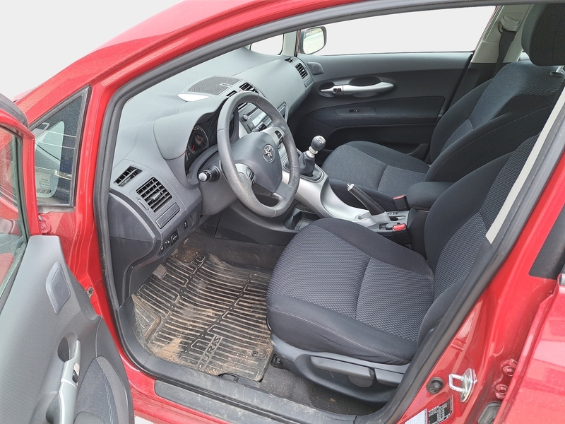 Toyota Auris vaihtoauto