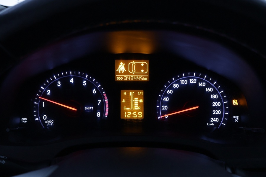 Toyota Avensis vaihtoauto