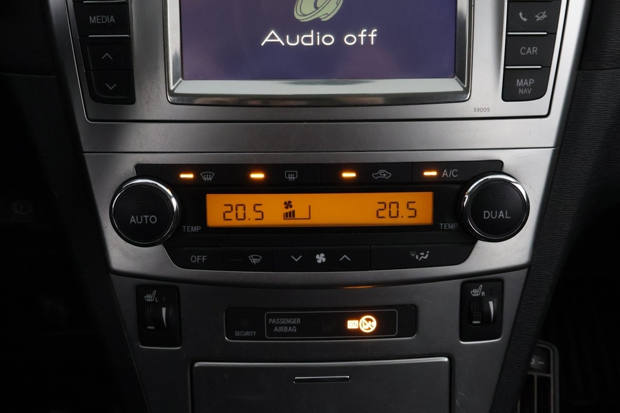 Toyota Avensis vaihtoauto