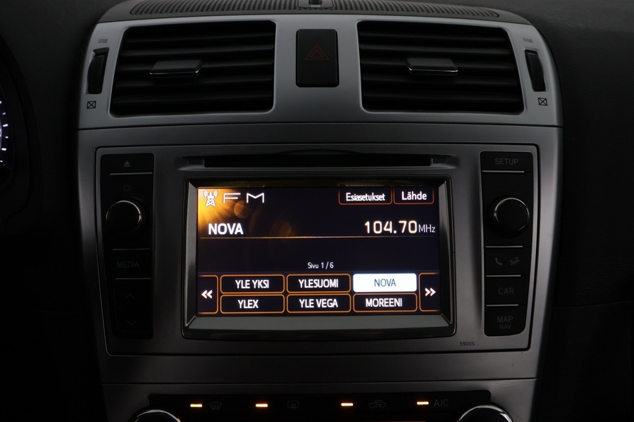 Toyota Avensis vaihtoauto