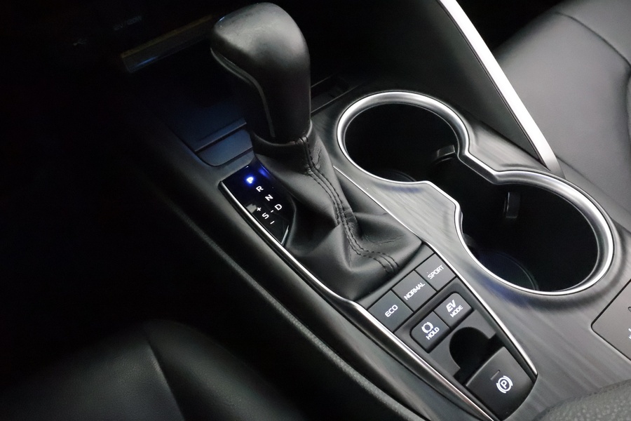 Toyota Camry vaihtoauto