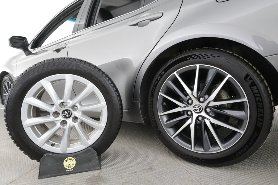 Toyota Camry vaihtoauto