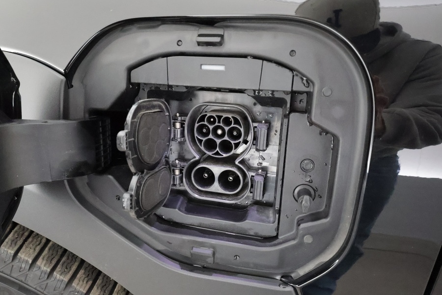 Toyota bZ4X vaihtoauto