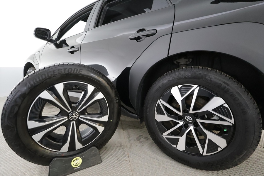 Toyota bZ4X vaihtoauto