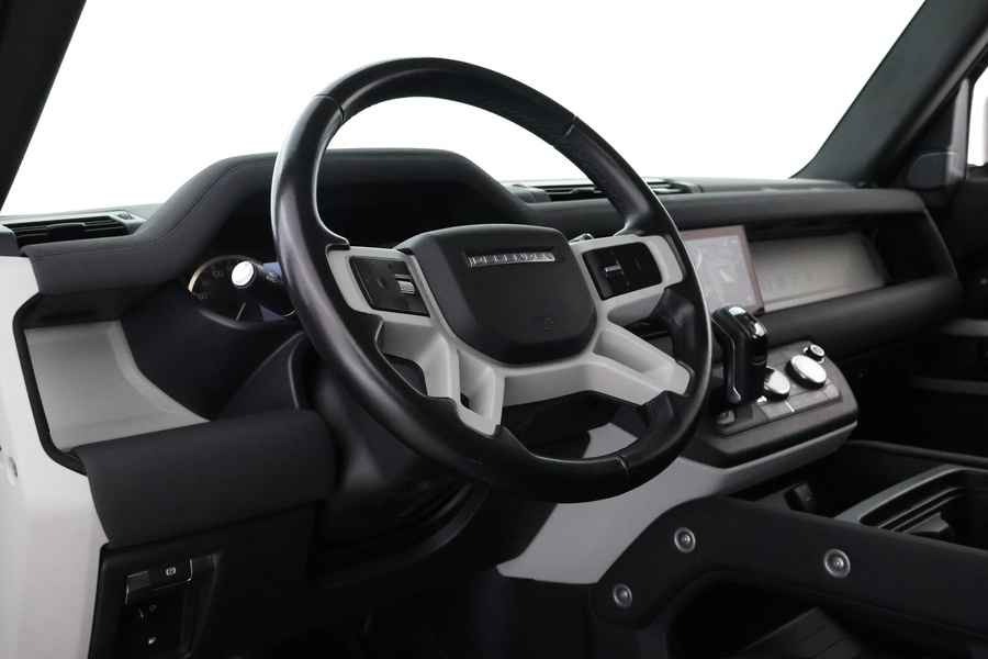 Land Rover Defender vaihtoauto