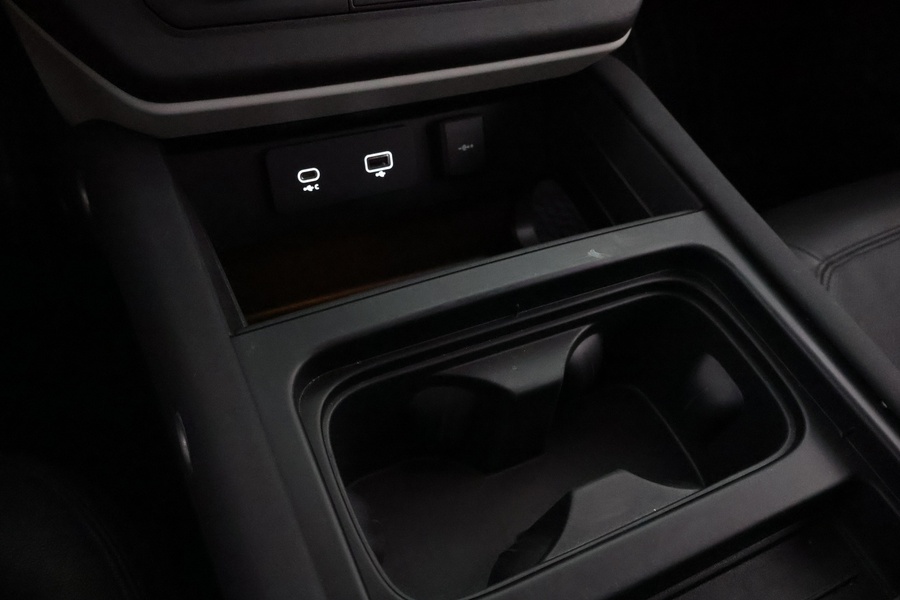 Land Rover Defender vaihtoauto