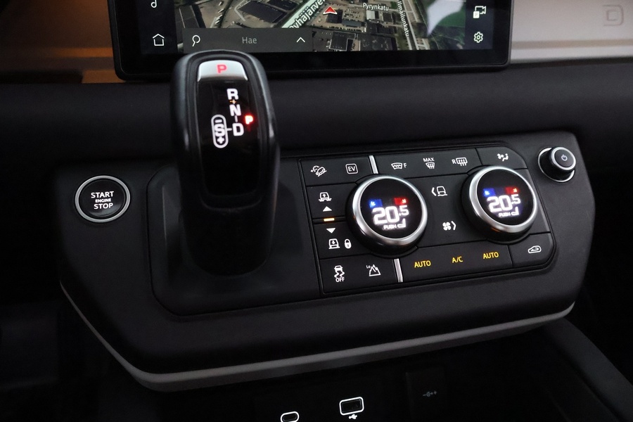 Land Rover Defender vaihtoauto