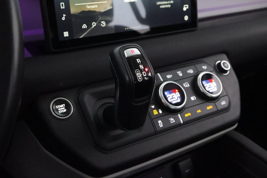 Land Rover Defender vaihtoauto