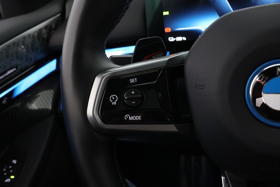 BMW i5 M60 vaihtoauto