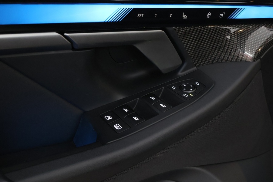 BMW i5 M60 vaihtoauto