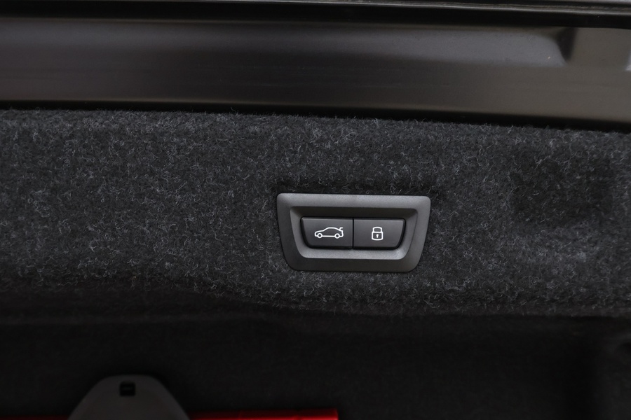 BMW i5 M60 vaihtoauto