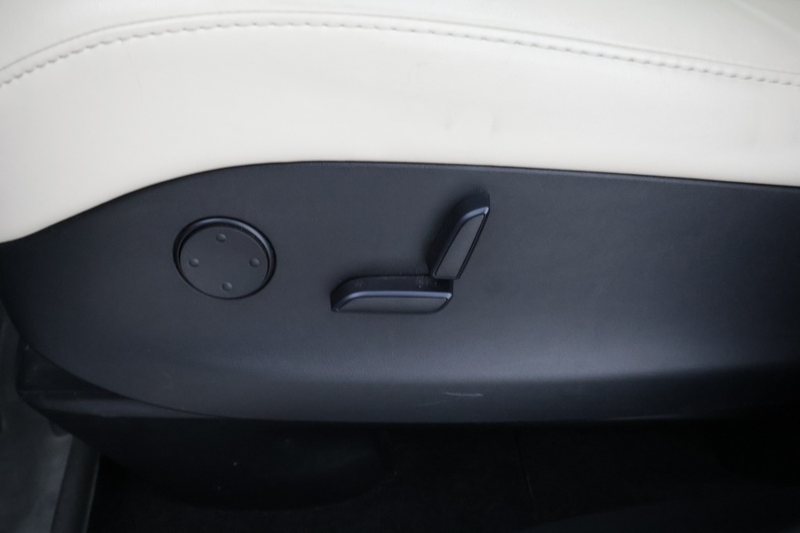 Tesla Model X vaihtoauto