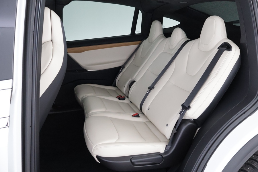 Tesla Model X vaihtoauto