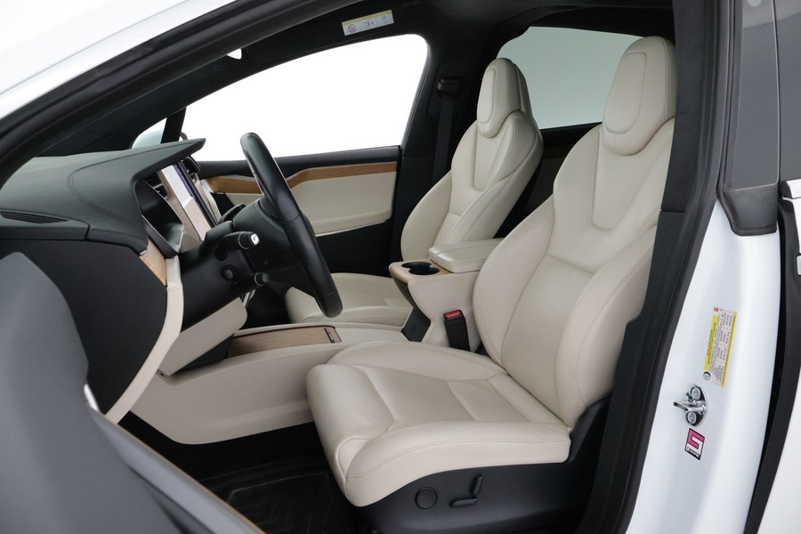 Tesla Model X vaihtoauto