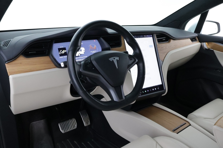 Tesla Model X vaihtoauto