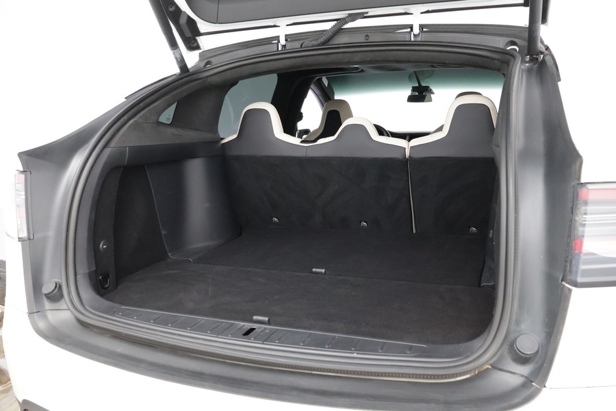 Tesla Model X vaihtoauto