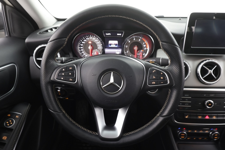 Mercedes-Benz GLA vaihtoauto