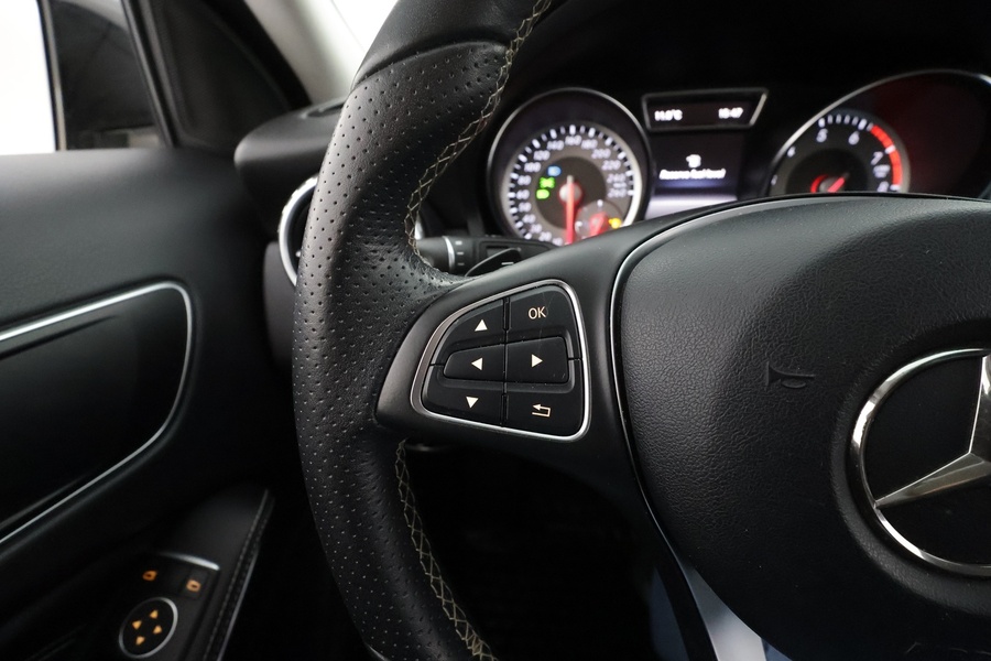 Mercedes-Benz GLA vaihtoauto