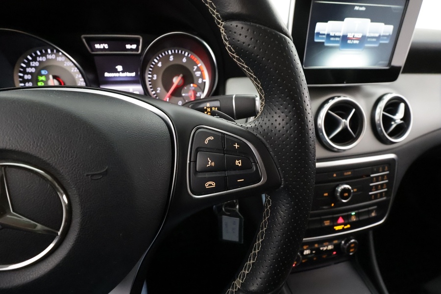 Mercedes-Benz GLA vaihtoauto