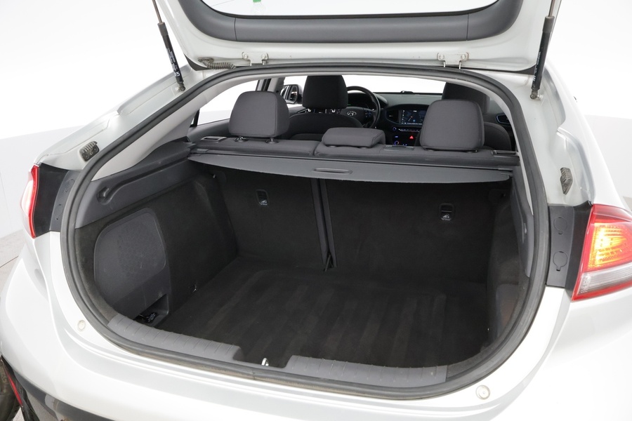 Hyundai IONIQ hybrid vaihtoauto