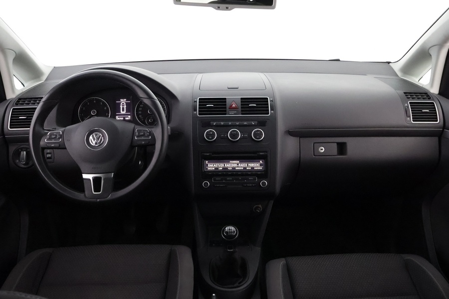 Volkswagen Touran vaihtoauto