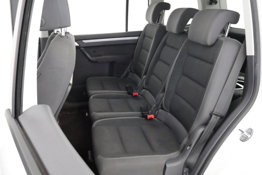 Volkswagen Touran vaihtoauto