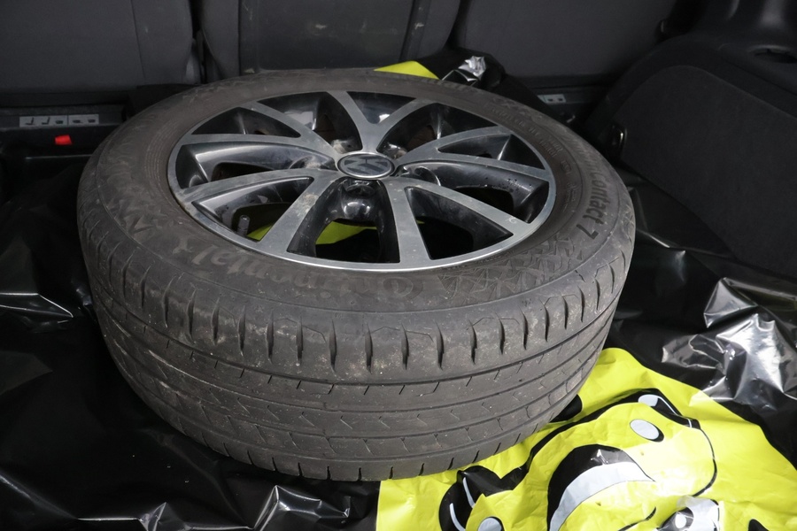 Volkswagen Touran vaihtoauto