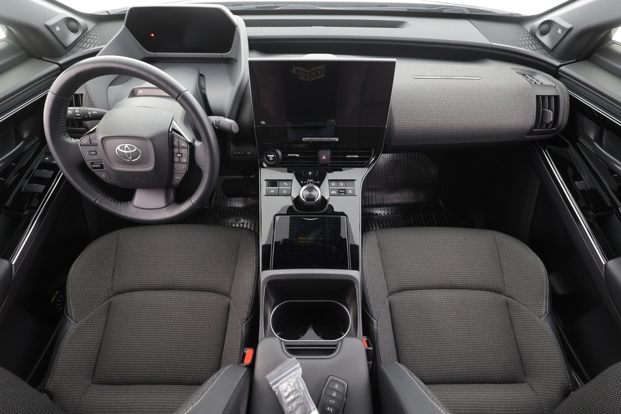 Toyota bZ4X vaihtoauto