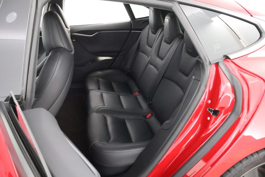Tesla Model S vaihtoauto