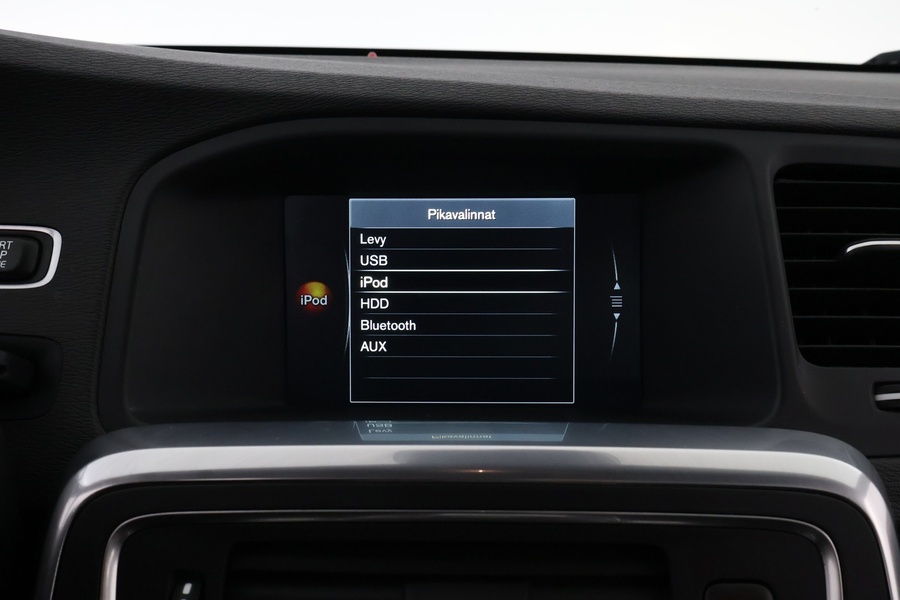 Volvo V60 Cross Country vaihtoauto