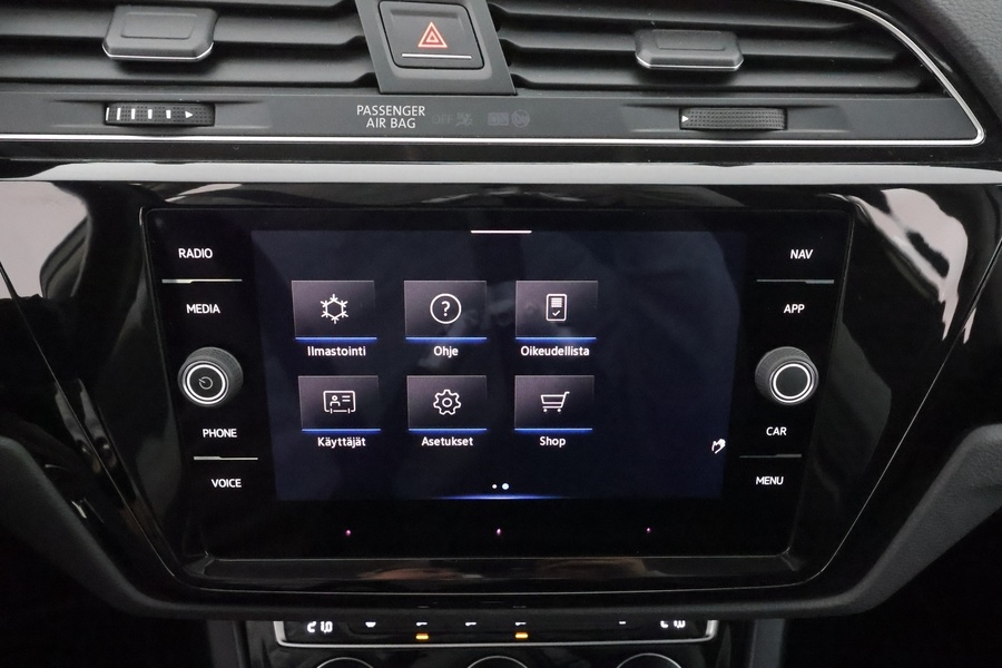 Volkswagen Touran vaihtoauto