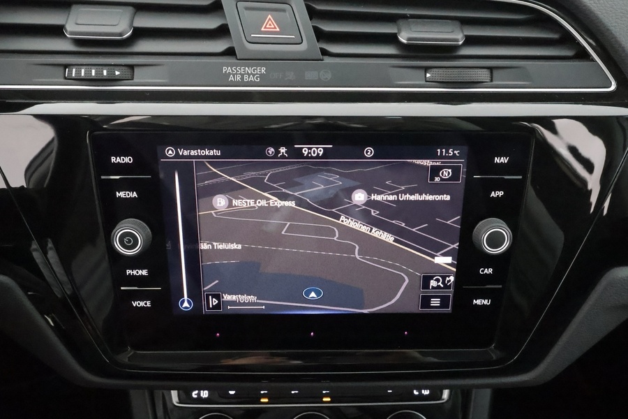 Volkswagen Touran vaihtoauto