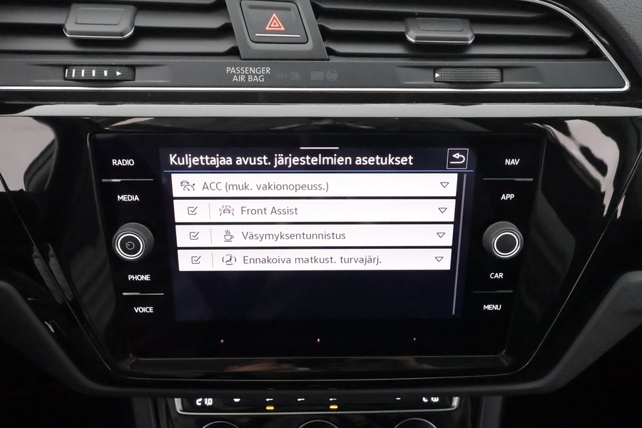 Volkswagen Touran vaihtoauto