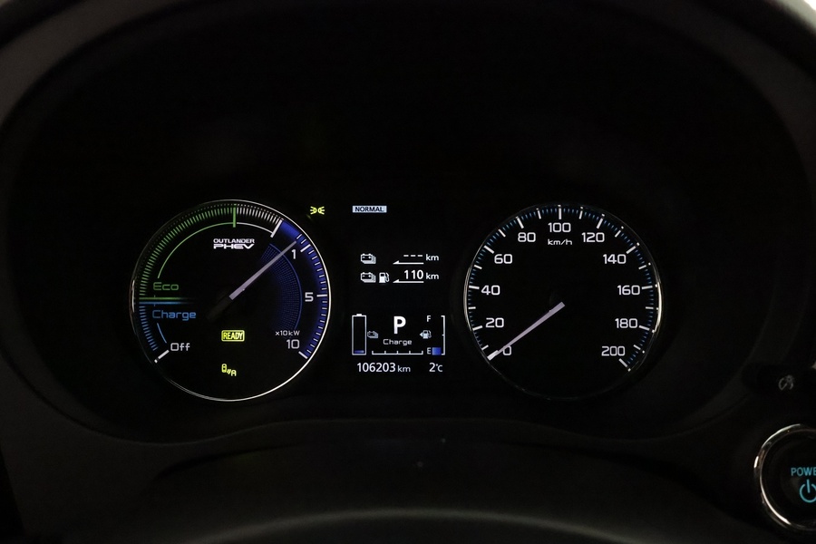 Mitsubishi Outlander PHEV vaihtoauto