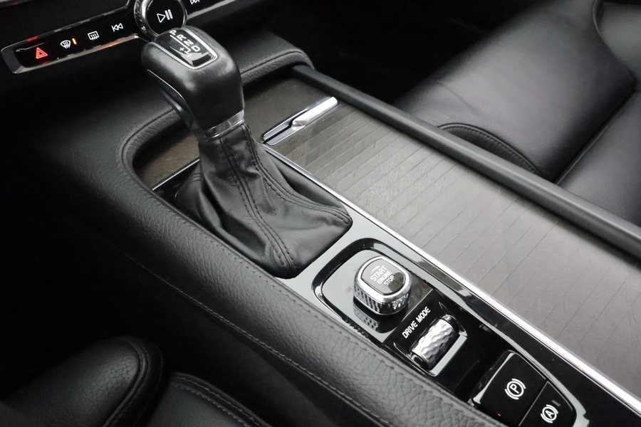 Volvo V90 Cross Country vaihtoauto